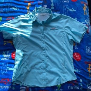 Columbia women’s XL PFG blue snap up short sleeve